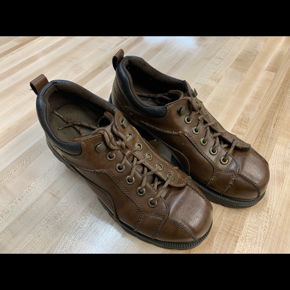 Walking shoe